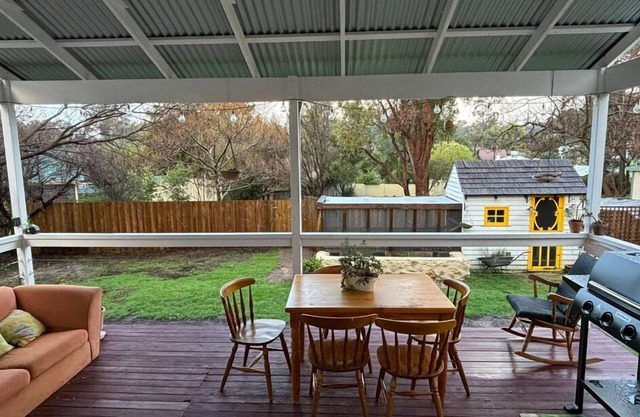 Jarrahdale Pet Friendly Retreat Cottage