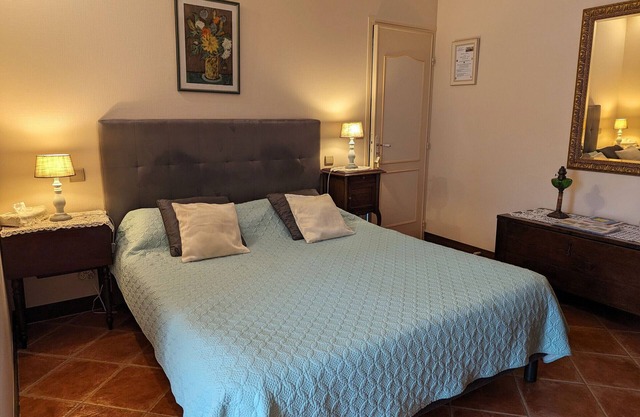 Habitación Jasmin con piscina y estacionamiento en el corazón del Valle del Loira