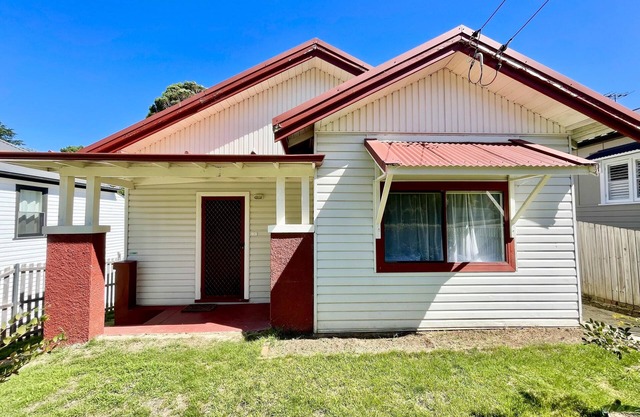 Jasmine Cottage - Art-Deco Cottage, 2 Bedroom, Climate-Control, BBQ, Accessible