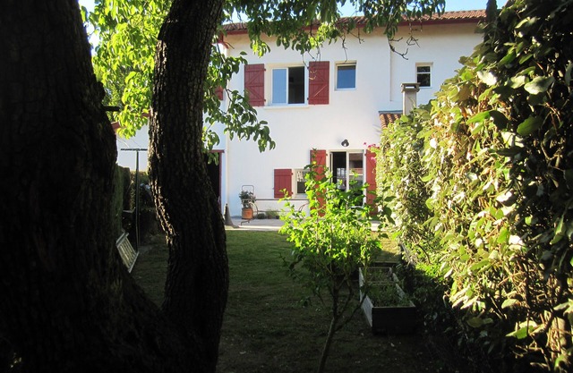 JATXOU ALQUILER DE CASA T3 CON TERRAZA Y JARDIN PRIVADO