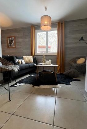 Jaune Génépi - 4 personnes - 49m2 et 17m2 terrasse