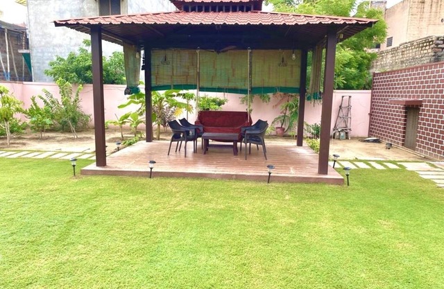 Jawahar Villa Entire 1st Floor 2BHK