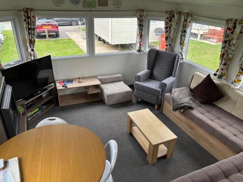 Jay 35 4 bed sleeps up to 8 dog friendly caravan Thornwickbay haven site on East coast
