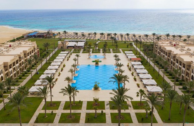 JAZ Oriental, Almaza Bay