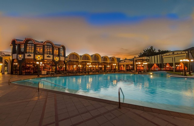 JAZ Pyramids Resort