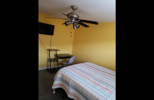 Jazzmen's Place (Group Discount w/ Pool) 3BDRHome