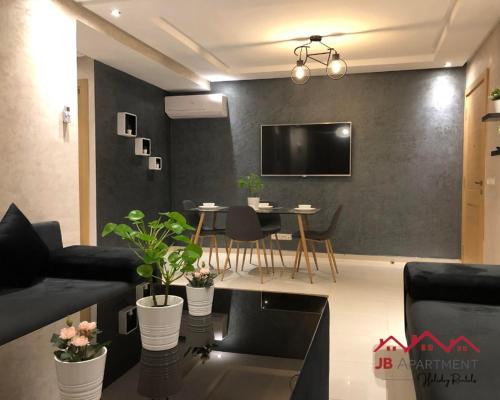 JB Apartment -B18-