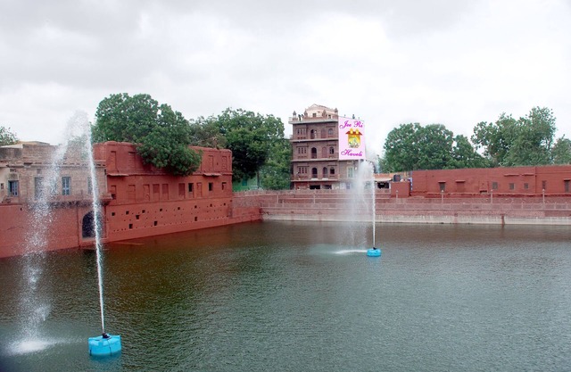 Jee Ri Haveli - Vista del lago Gulab Sagar y el fuerte Mehrangarh ...