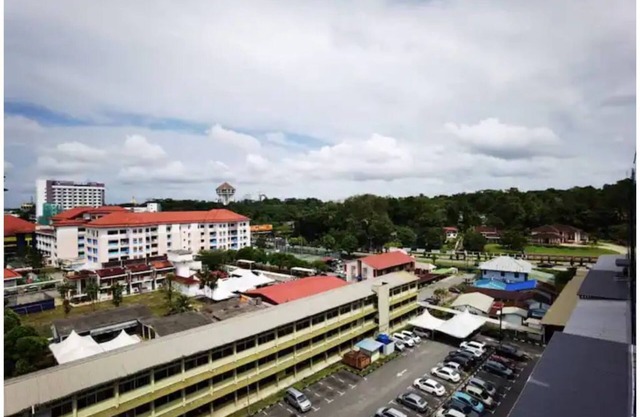 Jeff and Ricky Homestay 27 @ Kozi Square Mall