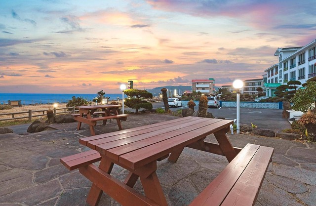 Jeju Badaaehyanggi Pension