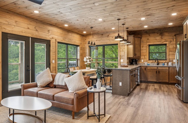 Jerne Of A Lifetime 4 Bedroom Cabin by RedAwning