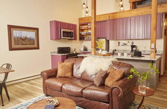 2. 5 BD / 2BA Indian Paint Brush 1122: 2. 5 BR / 2 BA condominios en Wilson, capacidad para 5