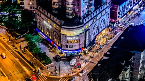 Jinglai Hotel Changshou Road Subway Station Branch