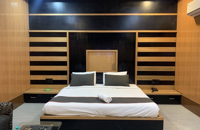 JK Rooms 148 Hotel Rahul Palace