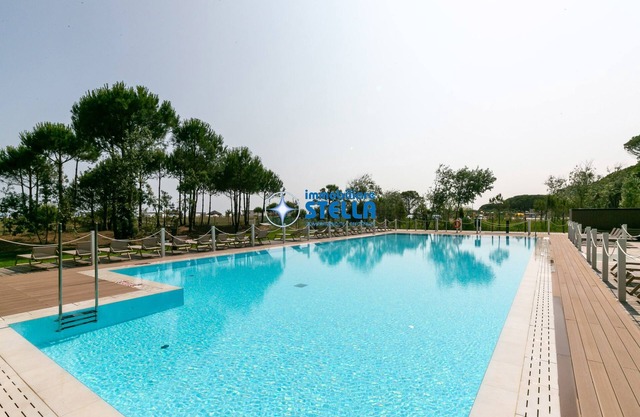 JL Blu Resort * C16 * Seafront with Pool