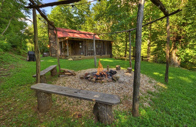 ¡Encuentra tu lugar en la naturaleza en este refugio rústico!