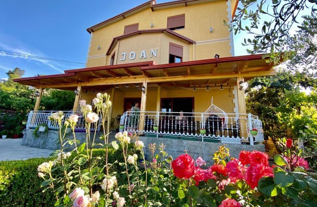 Joan Guesthouse