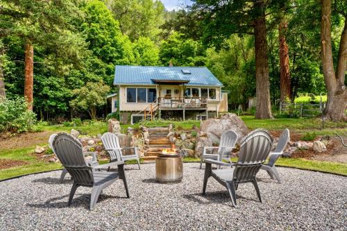 Jocko River Farmhouse - A Nature Lovers Dream