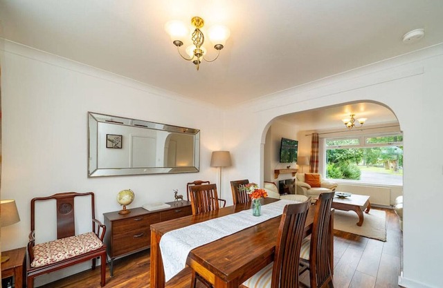 Jocks - Perfectly Placed Parklands Apartment!