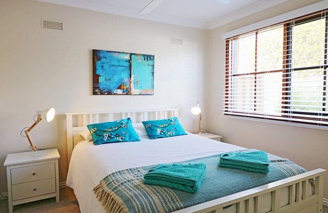 Jodi's Beach Retreat: 2 bedroom pet friendly apartment