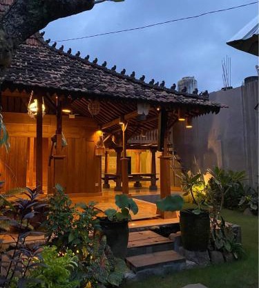 Joglo Breeze Guesthouse and Villa