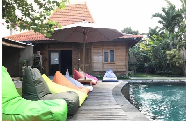 Joglo Villa Bali # 16 con piscina