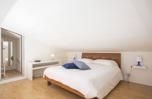 JOIVY Blue Terraced House
