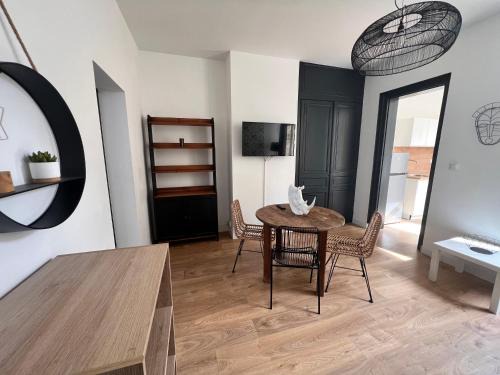Joli appartement avec cour privée