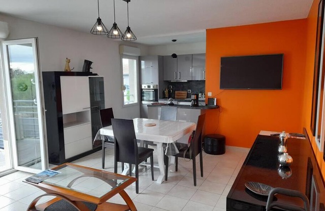 Joli appartement,3min de Carcassonne, vue montagnes