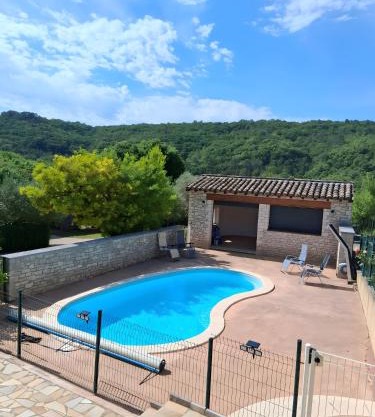 Joli gîte avec piscine
