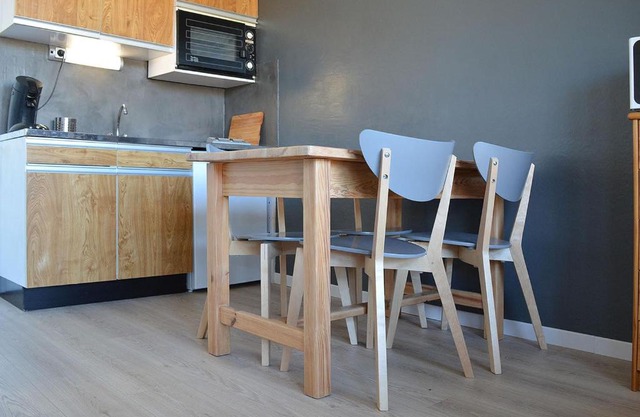 Joli studio rénové avec balcon et parking à Villard-de-Lans - FR-1-689-1