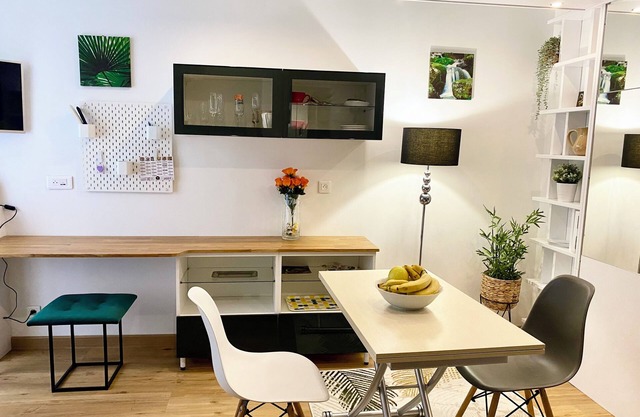 Joli Studio Refait Paris 12 Bel-air, Commerces, Proche Coulée Verte