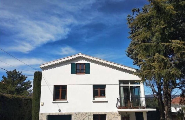 Jolie Villa Avec Piscine Privée et Grand Jardin Idéal Pour 3 Familles