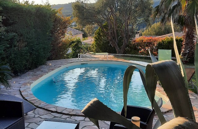Jolie Villa Avec Piscine au Calme Proche mer