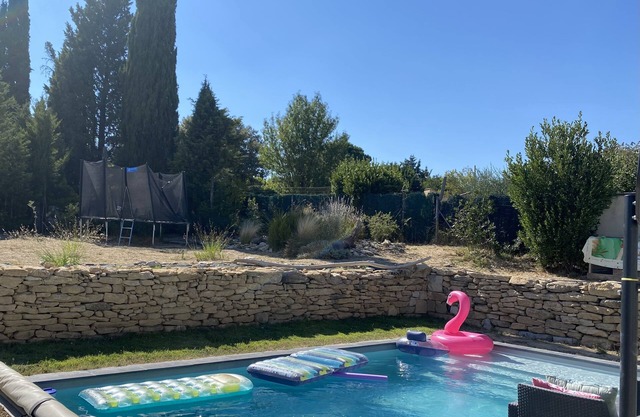 Jolie Villa en Provence Proche Avignon
