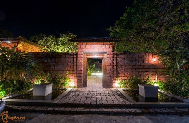 Jomo Resort