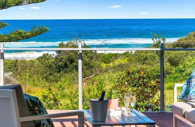 Jones Waterfront Beach Escape – Stay 3, Pay 2