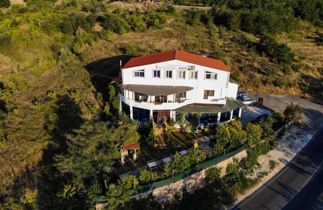 Joni Restaurant