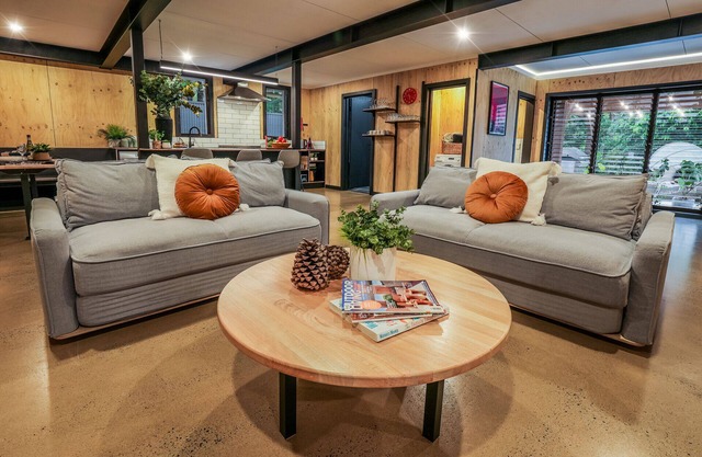 Joshi’s - Industrial style dog & kid friendly guesthouse