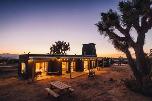Joshua Tree Hidden Tower * Views - Landmark