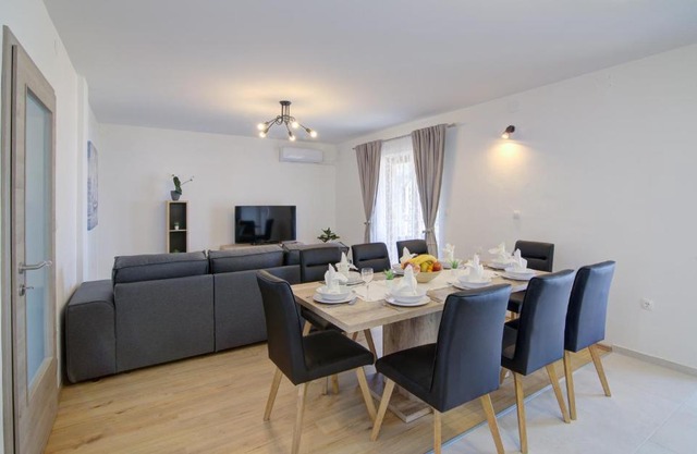 Josipa & Jelena Apartment