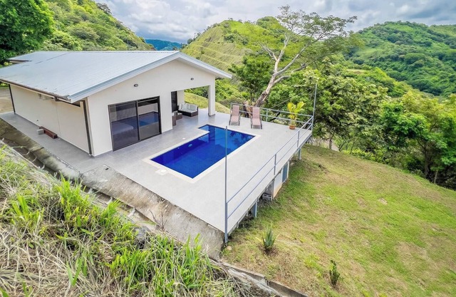 Journeys End-stunning Views In Gated Community