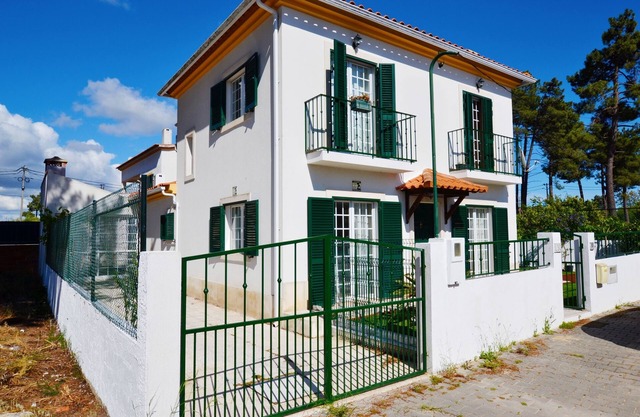 JS AZ - Azeitão - Vacaciones en esta excelente casa V4-10 PAX