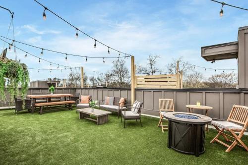 June's Nash Home 4 Miles to Broadway-Rooftop Patio