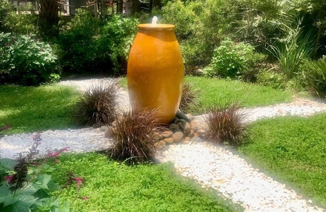 Jungalow Retreat in a Magic Garden-by-the-Sea; 3-min walk to Private Beach