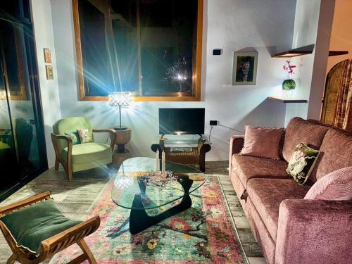 Jungle Glory Homes' La Joya