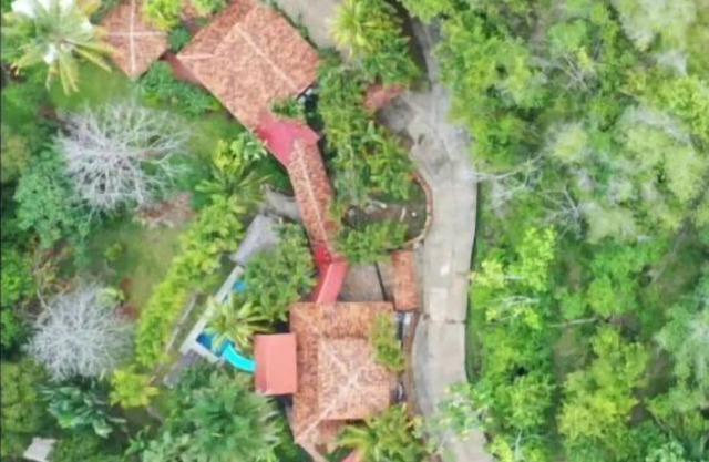 Jungleland at Hermosa Point. 2 Pools, A/C & Wi-Fi! Sleeps 23!