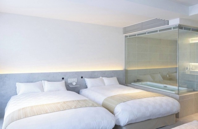 Junior Suite 5060m2 | Room only VS / Nagasaki Nagasaki