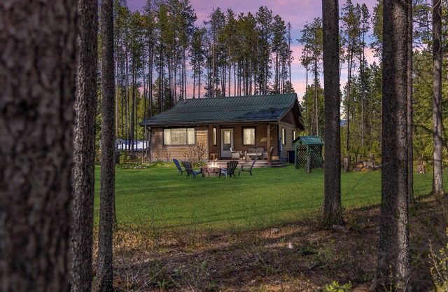 Juniper Presents: Cozy 2BR Retreat in Coram - Close to Glacier National Park