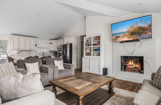 Juniper Presents: Rocky Gap Getaway - Walk to Beach, Trails + Nr St. Joe Fun